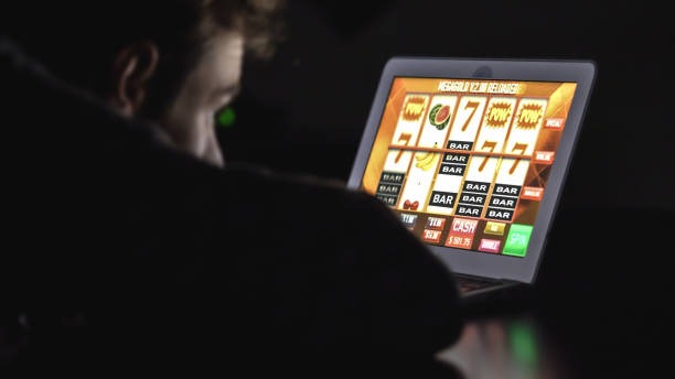Mobile phone showing hk live deposit screen with payment method selection